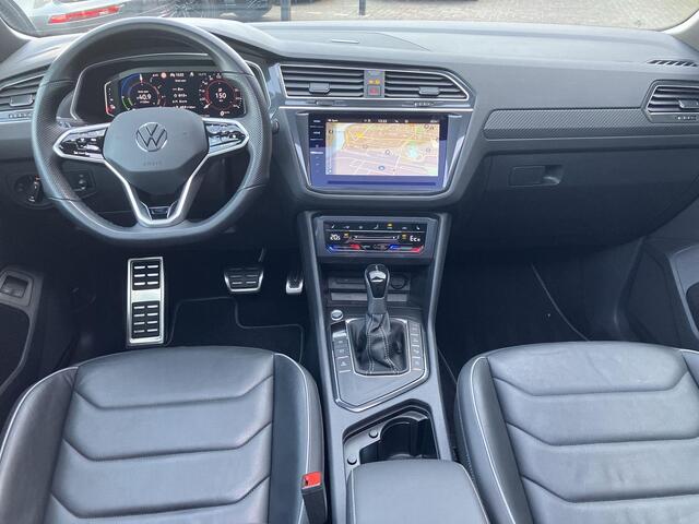 Volkswagen TIGUAN 1.4TSIeHybrid 180kW/245PK R-Line BLack Style DSG · Panoramadak · Trekhaak · Leder · 360°Camera