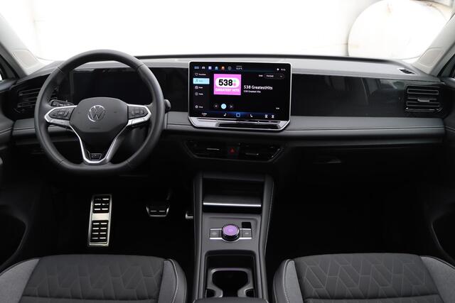 Volkswagen TIGUAN 1.5 eTSI Life Edition | IQ.Light | Trekhaak | Adaptive