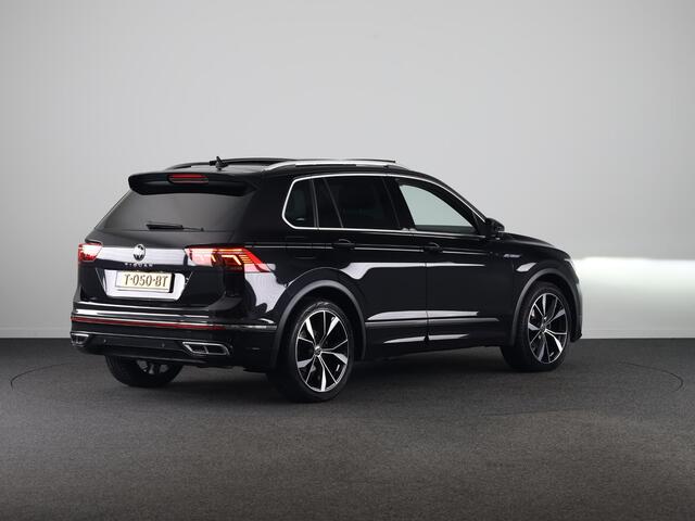 Volkswagen TIGUAN 1.5 TSI R-Line Business 150 pk Automaat (DSG) | Verlengde garantie | Navigatie | Panoramadak | Trekhaak (wegklapbaar) | Parkeersensoren (Park assist) | Achteruitrijcamera | Stoelverwarming | R-Line |