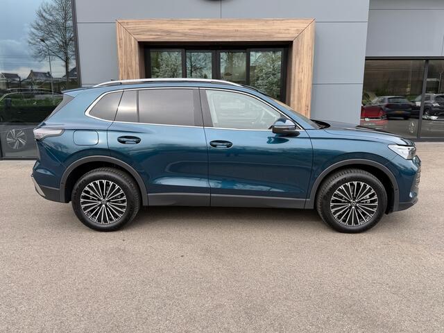 Volkswagen TIGUAN 1.5 eHybrid Elegance 204pk | Trekhaak | 360 Camera | Dode hoek | Elek. klep | incl. verlengde garantie