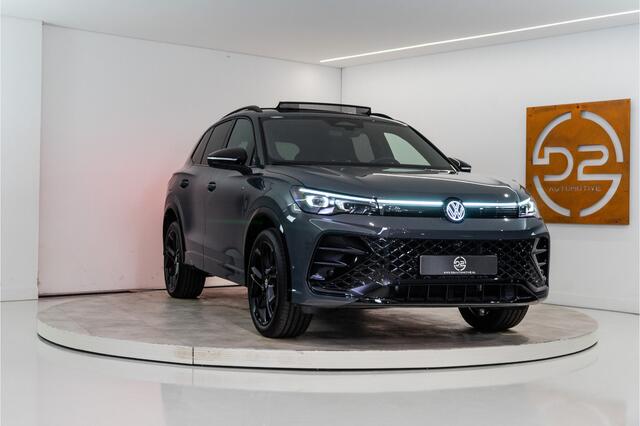 Volkswagen TIGUAN 1.5 eHybrid R-Line Edition 272PK | NL AUTO | Pano | Trekhaak | 360 | IQ | Fabrieksgarantie