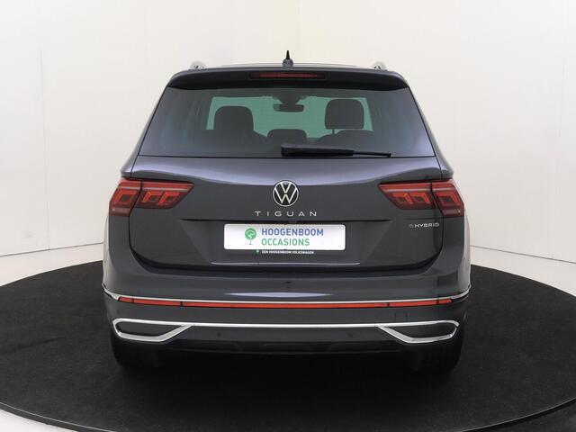 Volkswagen TIGUAN 1.4 TSI eHybrid Elegance | Panoramadak | Dodehoek detectie | Parkeerassistent | Keyless | Achteruituitrijcamera | LED matrix verlichting | Adaptieve cruise control |