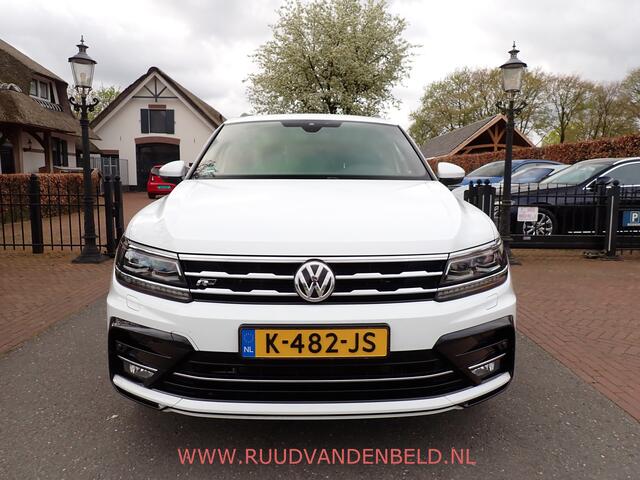 Volkswagen TIGUAN Allspace 1.5 TSI R-LINE ACC / KEYLESS / TREKHAAK / PANODAK