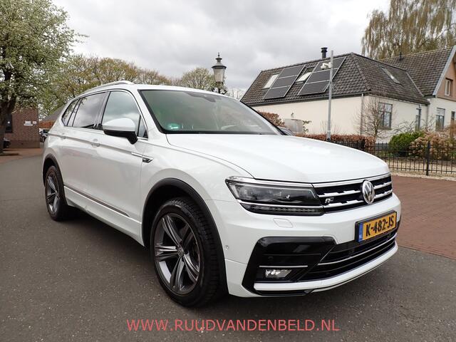 Volkswagen TIGUAN Allspace 1.5 TSI R-LINE ACC / KEYLESS / TREKHAAK / PANODAK