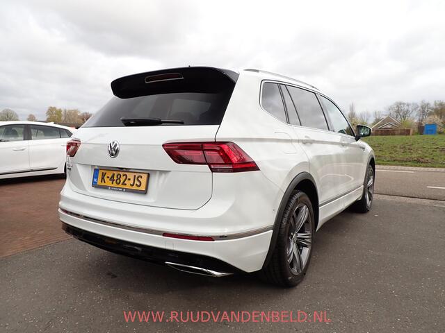 Volkswagen TIGUAN Allspace 1.5 TSI R-LINE ACC / KEYLESS / TREKHAAK / PANODAK