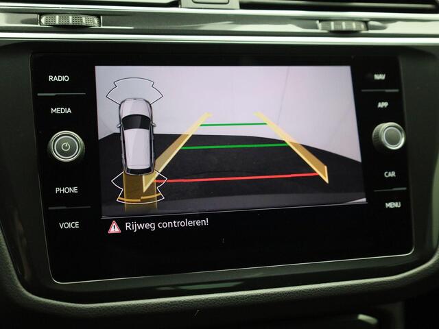 Volkswagen TIGUAN 1.5TSI/150PK Move DSG · Navigatie · Camera + Parkeersensoren · Apple/Android Car Play ·