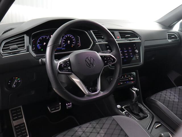 Volkswagen TIGUAN Allspace 1.5 TSI R-Line Business+ (NL-Auto / Elek. Trekhaak / Matrix / Camera / ACC)