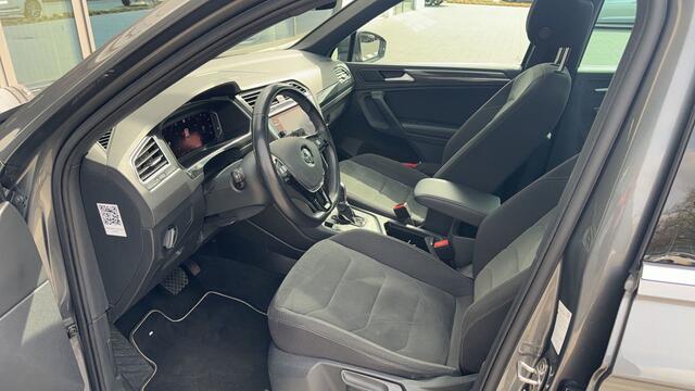 Volkswagen TIGUAN 1.5 TSI 150pkAutomaat Highline Business R / Panoramadak / Camera / LED