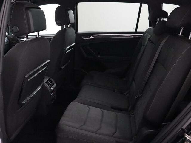 Volkswagen TIGUAN Allspace 1.5 TSI Highline Business R 7p. | Panoramadak! | Trekhaak! | Camera! | ACC!