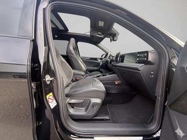 Volkswagen TIGUAN 1.5 eHybrid R-Line Edition Automaat | Panoramadak | Camera | Trekhaak wegklapbaar | Side Assist | Stoelverwarming