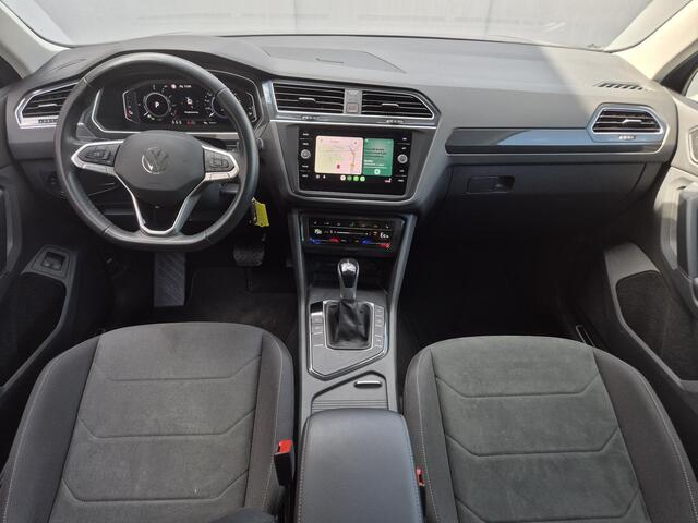 Volkswagen TIGUAN 1.4 TSI eHybrid Elegance / Trekgewicht 1.800 kg / Stuur- & Stoel verwarming / Achteruitrijcamera / Adaptief cruise control / Elektrische achterklep / Apple Carplay Android Auto / Climate control / Draadloze telefoon lader /