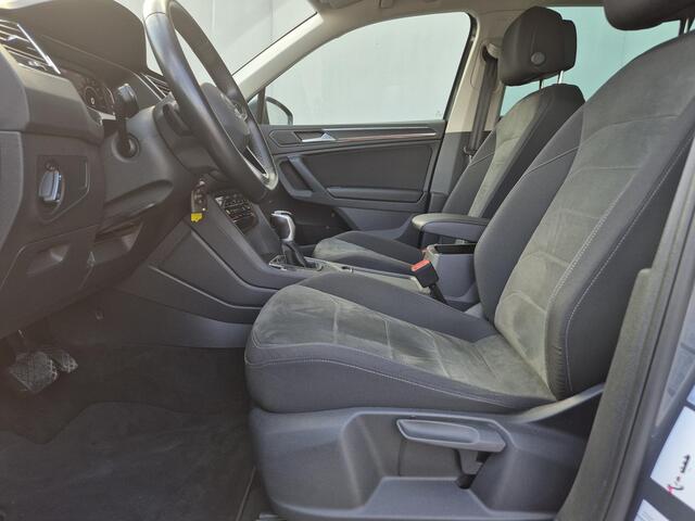 Volkswagen TIGUAN 1.4 TSI eHybrid Elegance / Trekgewicht 1.800 kg / Stuur- & Stoel verwarming / Achteruitrijcamera / Adaptief cruise control / Elektrische achterklep / Apple Carplay Android Auto / Climate control / Draadloze telefoon lader /