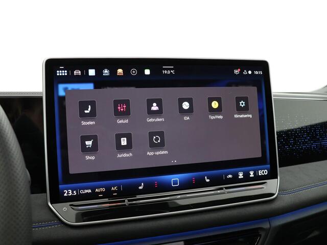 Volkswagen TIGUAN R-Line Edition 1.5 eHybrid 204 PK 6 versn. DSG · Black Style Pakket · Panoramaschuif-kanteldak · Trekhaak inklapbaar, met elektrische ontgrendeling, incl. aanhangermanoeuvreerhulp Trailer Assist ·