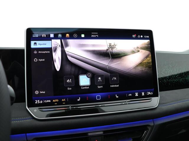 Volkswagen TIGUAN R-Line Edition 1.5 eHybrid 204 PK 6 versn. DSG · Black Style Pakket · Panoramaschuif-kanteldak · Trekhaak inklapbaar, met elektrische ontgrendeling, incl. aanhangermanoeuvreerhulp Trailer Assist · Prijs is inclusief inruilpremie