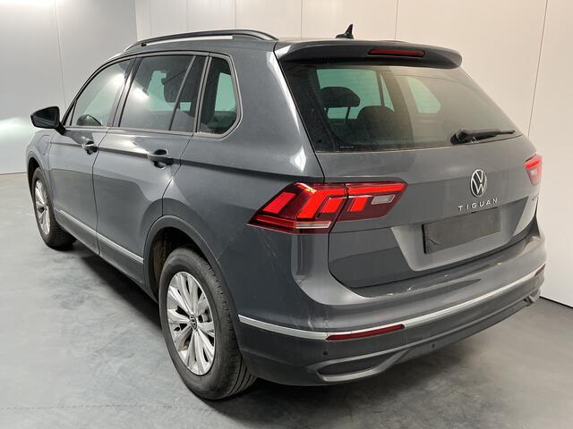 Volkswagen TIGUAN 1.4 TSI eHybrid Life / AUTOMAAT/ 245PK/ ACC/ PARK.SENSOREN V+A/ CAMERA/ DODEHOEK/ APP-CONNECT/ ELEK.ACHTERKLEP/ KEYLESS/ DIGITAL DASH/ NAVI/ DAB/ CLIMA/ 17'' LMV