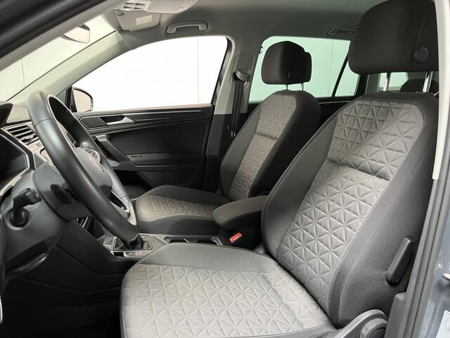Volkswagen TIGUAN 1.4 TSI eHybrid Life / AUTOMAAT/ 245PK/ ACC/ PARK.SENSOREN V+A/ CAMERA/ DODEHOEK/ APP-CONNECT/ ELEK.ACHTERKLEP/ KEYLESS/ DIGITAL DASH/ NAVI/ DAB/ CLIMA/ 17'' LMV