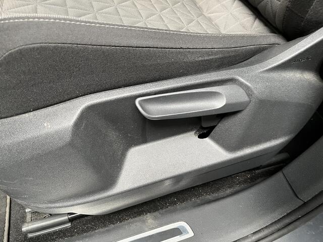 Volkswagen TIGUAN 1.4 TSI eHybrid Life / AUTOMAAT/ 245PK/ ACC/ PARK.SENSOREN V+A/ CAMERA/ DODEHOEK/ APP-CONNECT/ ELEK.ACHTERKLEP/ KEYLESS/ DIGITAL DASH/ NAVI/ DAB/ CLIMA/ 17'' LMV