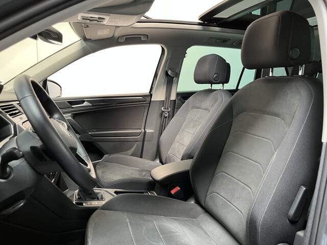 Volkswagen TIGUAN 1.4 TSI eHybrid Elegance / AUTOMAAT/ 245PK/ PANO/ TREKHAAK/ PARK.SENSOR.V+A/ CAMERA/ ELEK.ACHTERKLEP/ ACC/ APP-CONNECT/ DODEHOEK/ KEYLESS/ DIGITAL DASH/ NAVI/ CLIMA/ DAB/ LED/ 18'' LMV