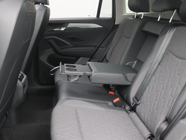 Volkswagen TIGUAN 1.5 eHybrid Life Edition 204PK DSG Pano-Schuifdak, Trekhaak, 19" LM Velgen, Navi via apple carplay/android auto, Stoel-stuurverwarming, Keyless, Elektr. Achterklep, Side Assist