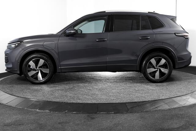 Volkswagen TIGUAN 1.5 eHybrid 204 PK Life | Elek. Trekhaak | Dig. Cockpit | Adapt. Cruise | Stoel-+stuurverw. | PDC | Camera | App. Connect | ECC | LM 18" | 8311