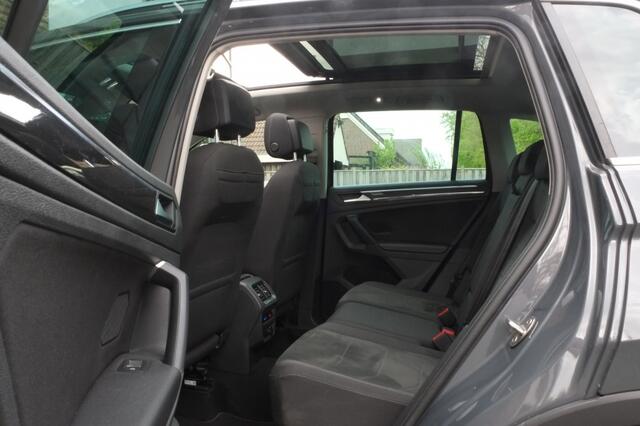 Volkswagen TIGUAN Elegance eHybrid | SOH 84% | Trekhaak | Panoramadak | Virtual co