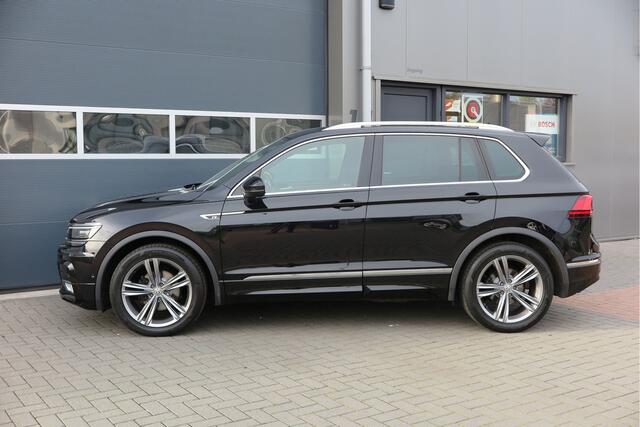 Volkswagen TIGUAN 1.4 TSI 92kw 125pk R-Line Connected Series, Trekhaak afneembaar , Lane assist, Cruise control , Carplay , Navi, PDC, Achteruitrijcamera , LMV. Parkeerassistent . etc