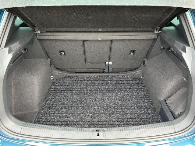 Volkswagen TIGUAN 1.5 TSI R-LINE BUSINESS+ I AUTOMAAT I TREKHAAK I P-CAMERA I SCHUIF/KANTELDAK I ADAPTIVE CRUISE CONTROL