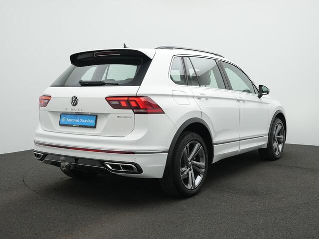 Volkswagen TIGUAN 1.4 TSI eHybrid 245 pk R-Line | Trekhaak | IQ Light | Stuur-/stoelverwarming | Navigatie | Adaptive Cruise