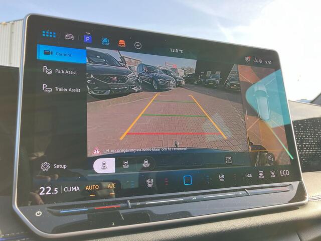 Volkswagen TIGUAN 1.5eHybrid 200kW/272PK R-Line Black Style DSG · Panoramadak · Leder · Trekhaak · 360°Camera · Harman Kardon · Garantie t/m 09-01-2027