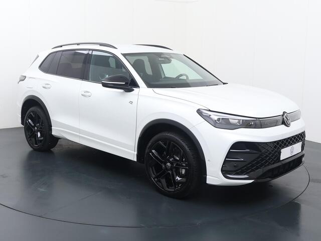 Volkswagen TIGUAN 1.5 eHybrid R-Line Business | 204 PK | SoH 100% | Automaat | Trekhaak wegklapbaar | Elek. achterklep | R-Line |