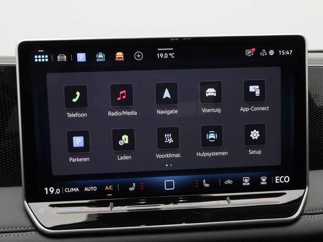 Volkswagen TIGUAN 1.5 eHybrid Life 204 Pk Stoel/Stuur Verwarming | 360° Camera | Adaptive Cruise | Trekhaak | Carplay | 18 Inch | 155 Km !!