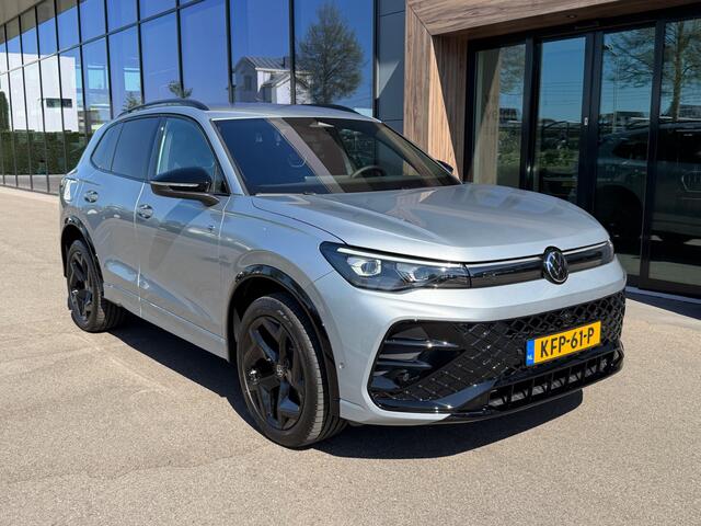Volkswagen TIGUAN 1.5 eHybrid R-Line | Black line | 360 Camera | Trekhaak | Dode hoek | IQ light | Elek. klep | Rijklaar incl. garantie