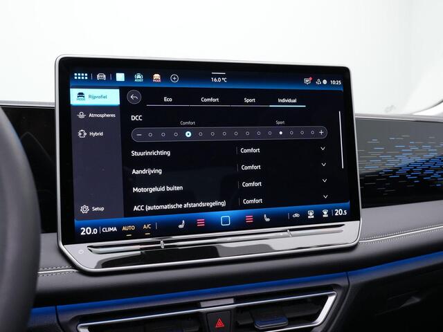 Volkswagen TIGUAN 1.5 eHybrid 204 pk Life Edition | Panoramadak | Trekhaak | Head-up Display | Adaptief onderstel | Harman/Kardon | 360 camera | IQ Light