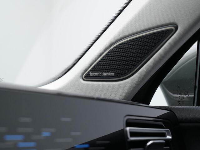 Volkswagen TIGUAN 1.5 eHybrid 204 pk Life Edition | Panoramadak | Trekhaak | Head-up Display | Adaptief onderstel | Harman/Kardon | 360 camera | IQ Light