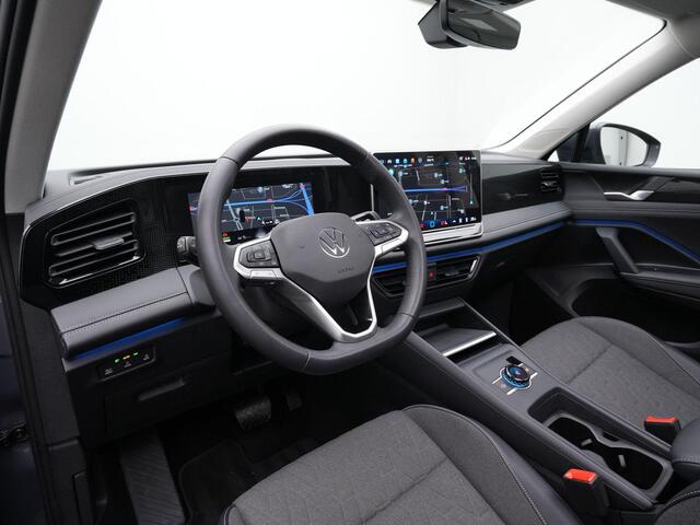 Volkswagen TIGUAN 1.5 eHybrid 204 pk Life Edition | Panoramadak | Trekhaak | 360 Camera | IQ Light | Stuur-/stoelverwarming