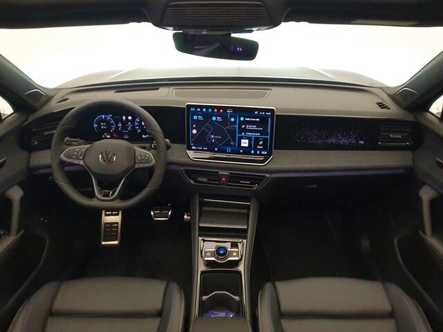 Volkswagen TIGUAN 1.5 eHybrid 272pk DSG/AUT R-Line Wegklapbare trekhaak, Panoramadak, Harman/Kardon, Leder