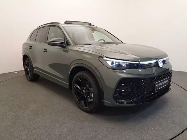 Volkswagen TIGUAN 1.5 eHybrid 272pk DSG/AUT R-Line Wegklapbare trekhaak, Panoramadak, Harman/Kardon, Leder