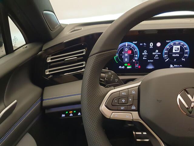 Volkswagen TIGUAN 1.5 eHybrid 272pk DSG/AUT R-Line Wegklapbare trekhaak, Panoramadak, Harman/Kardon, Leder