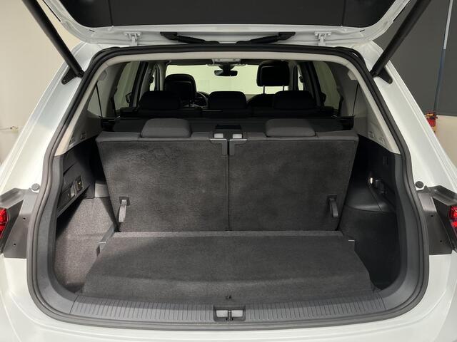 Volkswagen TIGUAN Allspace 1.5 TSI R-Line 7p. | PANO | TREKHAAK | DYNAUDIO | VIRTUAL |