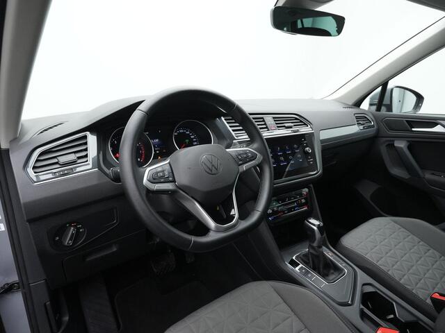 Volkswagen TIGUAN 1.5 TSI 150 pk DSG Life | Stuur-/stoelverwarming | Adaptive Cruise | Parkeersensoren voor/achter | Carplay