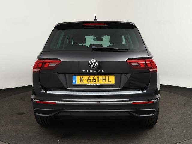 Volkswagen TIGUAN 1.5 TSI Life | Trekhaak o 19 inch R-Line o Camera o CarPlay