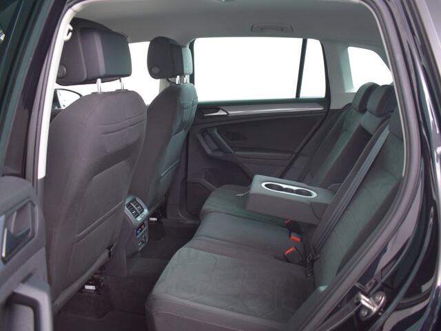 Volkswagen TIGUAN 1.5 TSI Life | Trekhaak o 19 inch R-Line o Camera o CarPlay