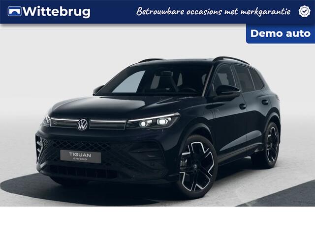 Volkswagen TIGUAN 1.5 eHybrid 204PK DSG R-Line Edition / Black Style / Trekhaak / Panoramadak / 20'' LMV / VW
