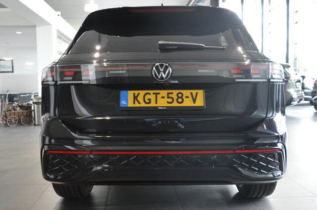Volkswagen TIGUAN 2.0 TDI 3X R-LINE Black Style camera cruise 20 inch 150 pk !!