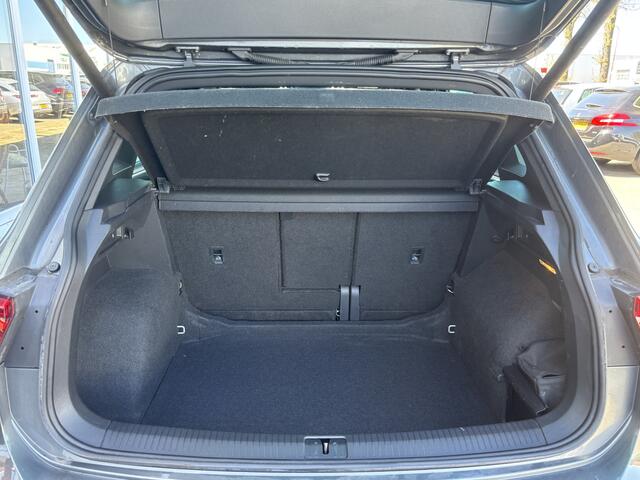 Volkswagen TIGUAN 1.5 TSI ACT Highline Business R | Pano | Keyless | 360 Camera | Stoelverwarming