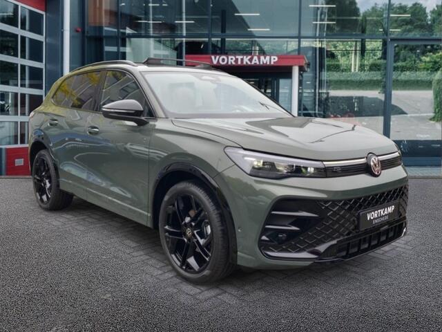 Volkswagen TIGUAN 1.5 eTSI R-LINE TREKHAAK/LEDER/PANO-DAK/CAMERA/ELEK-KLEP/ACC/HUD/MEM/STOELVERW
