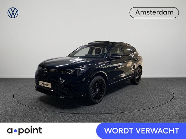 Volkswagen TIGUAN 1.5 eHybrid R-Line Edition 272 pk Automaat (DSG) | Verlengde garantie | Navigatie | Panoramadak | Trekhaak (wegklapbaar) | Parkeersensoren (Park assist) | Rondomzicht camera | Lederen bekleding | R-Line |