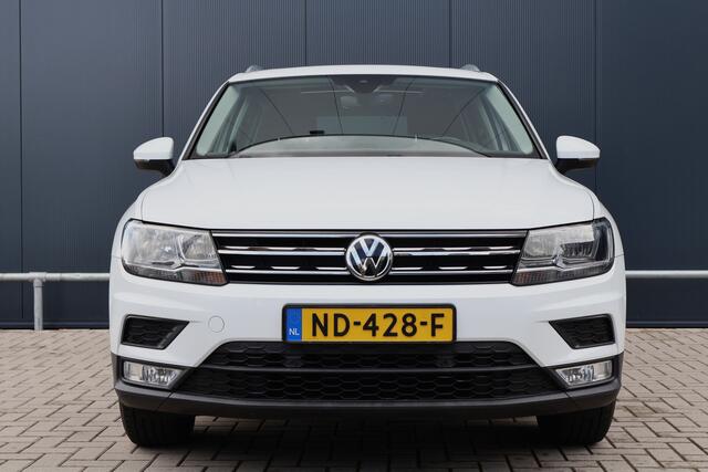 Volkswagen TIGUAN 1.4 TSI Connected Series | Trekhaak | Panoramadak | Stoelverwarming | Apple Carplay / Android Auto | DAB+ radio