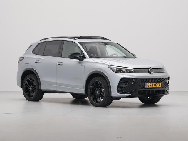 Volkswagen TIGUAN 1.5 eHybrid 204pk R-Line Ed. | Trekhaak | Panorama | LED-Plus | Black Style