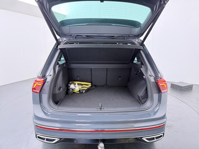 Volkswagen TIGUAN 1.4 TSI eHybrid 204 pk R-Line Business+ | Trekhaak | Leder | IQ-LED | Adapt. cruise | El. verst. stoel + geh | 100% dealer onderh. | El. a. klep